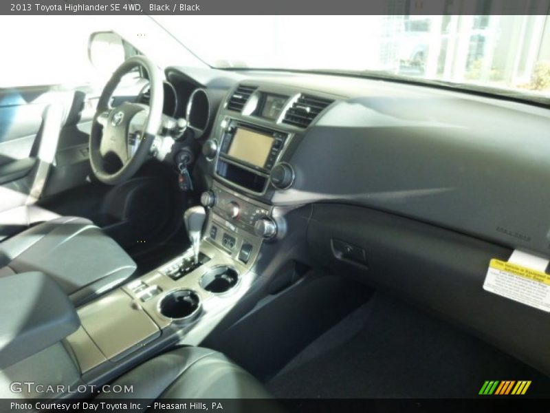 Black / Black 2013 Toyota Highlander SE 4WD
