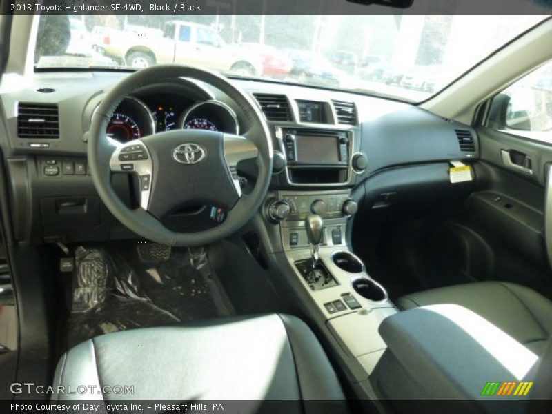 Black / Black 2013 Toyota Highlander SE 4WD