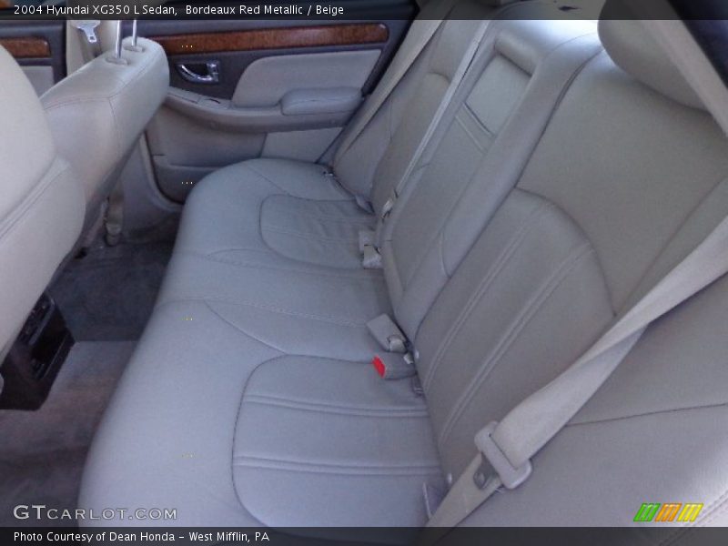 Rear Seat of 2004 XG350 L Sedan