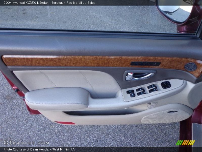 Door Panel of 2004 XG350 L Sedan