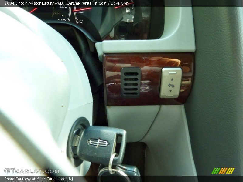 Ceramic White Tri Coat / Dove Grey 2004 Lincoln Aviator Luxury AWD