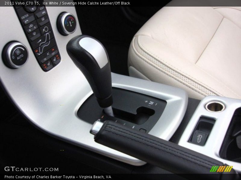 Ice White / Soverign Hide Calcite Leather/Off Black 2011 Volvo C70 T5