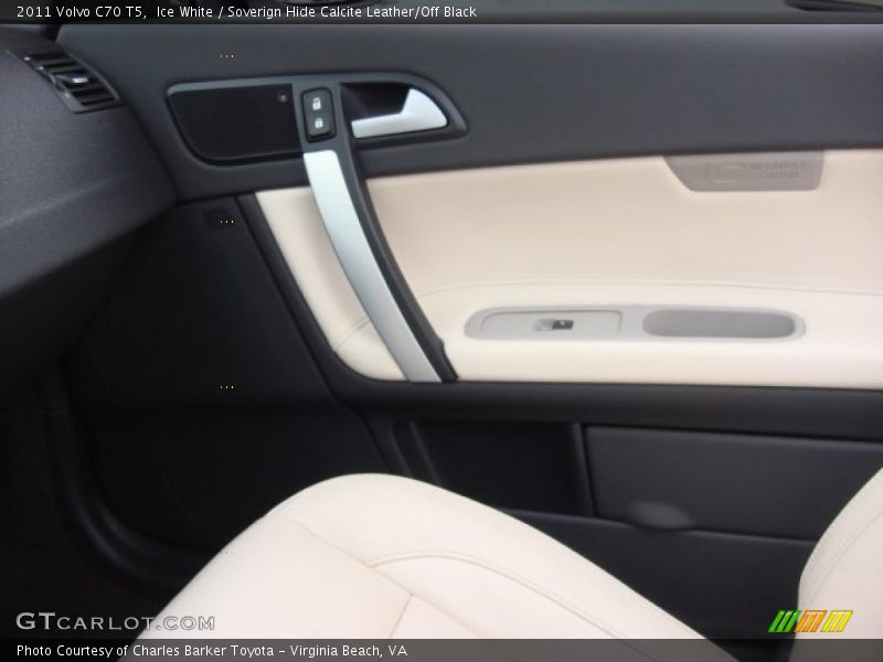 Ice White / Soverign Hide Calcite Leather/Off Black 2011 Volvo C70 T5