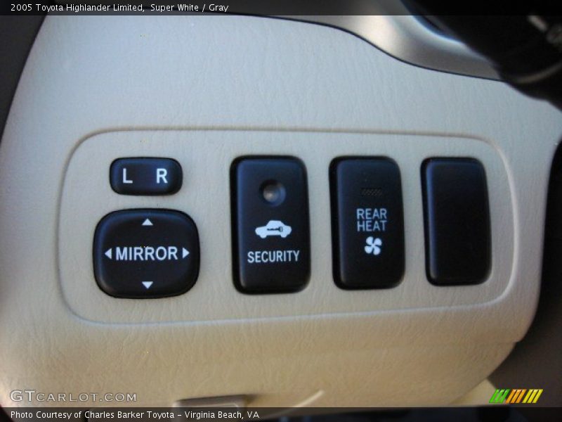 Super White / Gray 2005 Toyota Highlander Limited