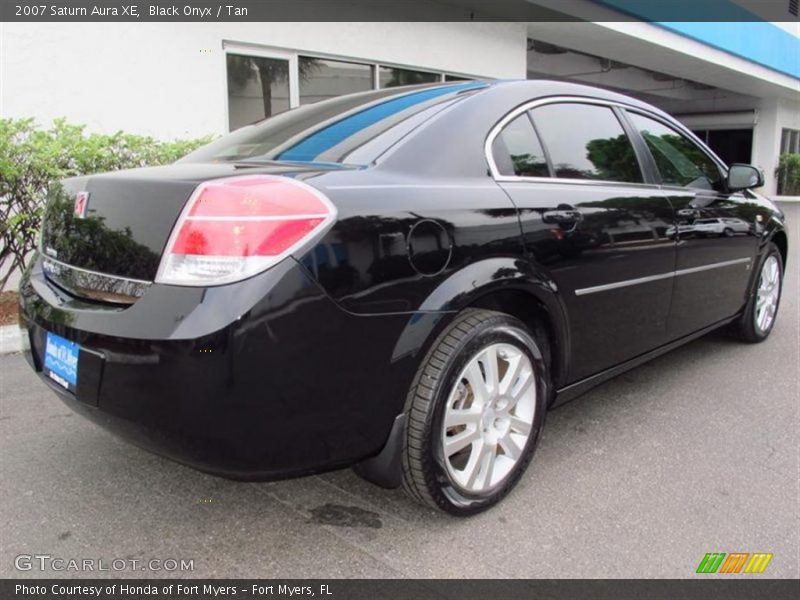 Black Onyx / Tan 2007 Saturn Aura XE