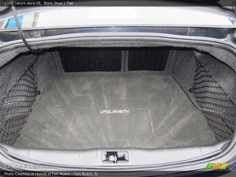 Black Onyx / Tan 2007 Saturn Aura XE
