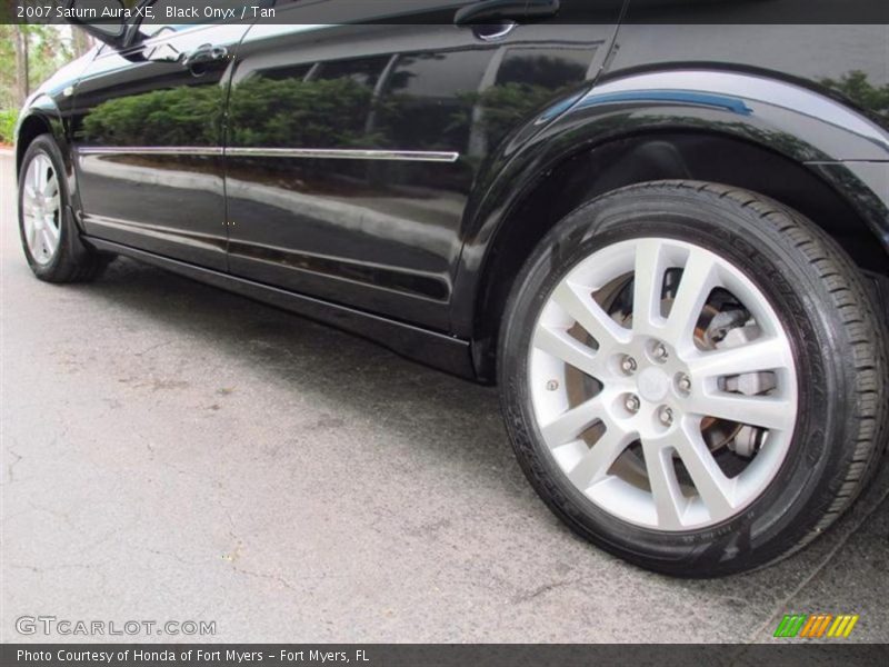 Black Onyx / Tan 2007 Saturn Aura XE