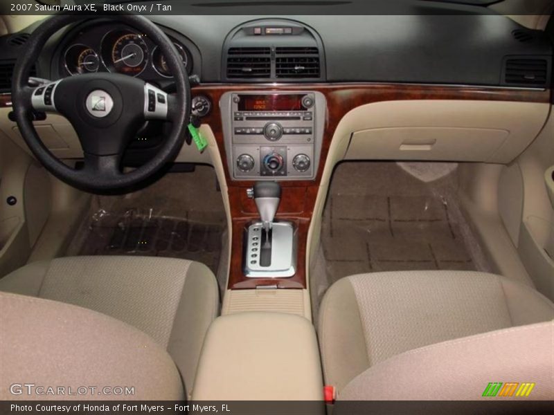 Black Onyx / Tan 2007 Saturn Aura XE