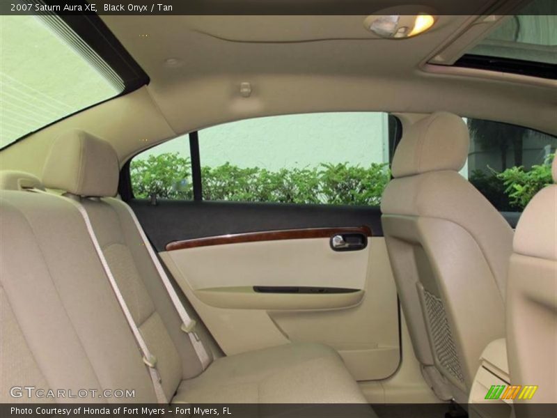 Black Onyx / Tan 2007 Saturn Aura XE