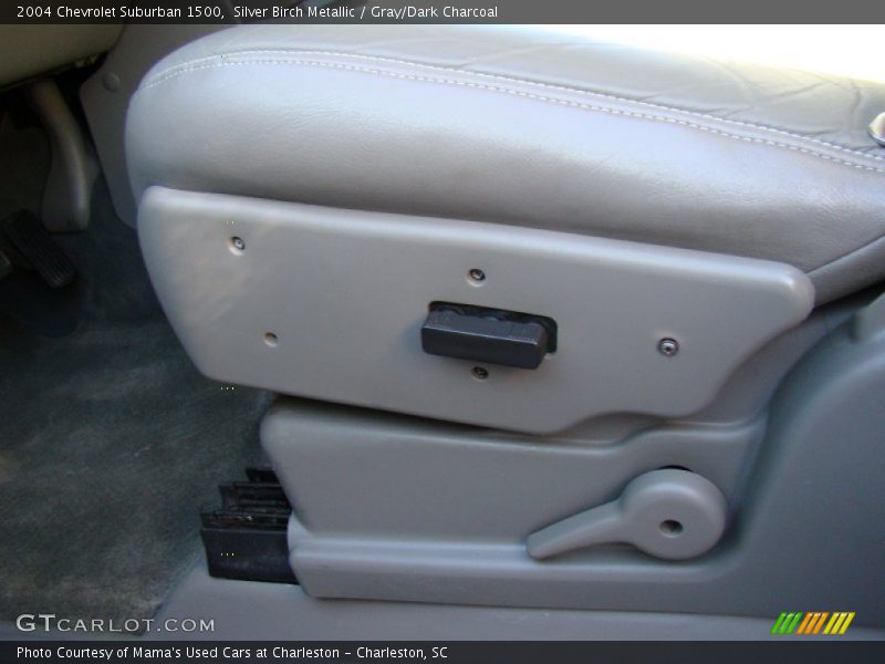 Silver Birch Metallic / Gray/Dark Charcoal 2004 Chevrolet Suburban 1500