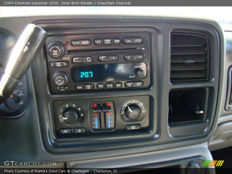 Silver Birch Metallic / Gray/Dark Charcoal 2004 Chevrolet Suburban 1500