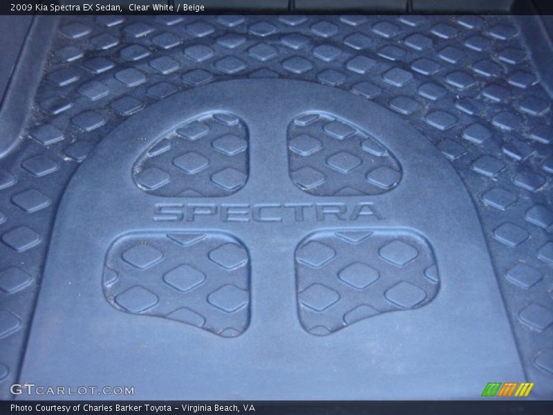 Clear White / Beige 2009 Kia Spectra EX Sedan