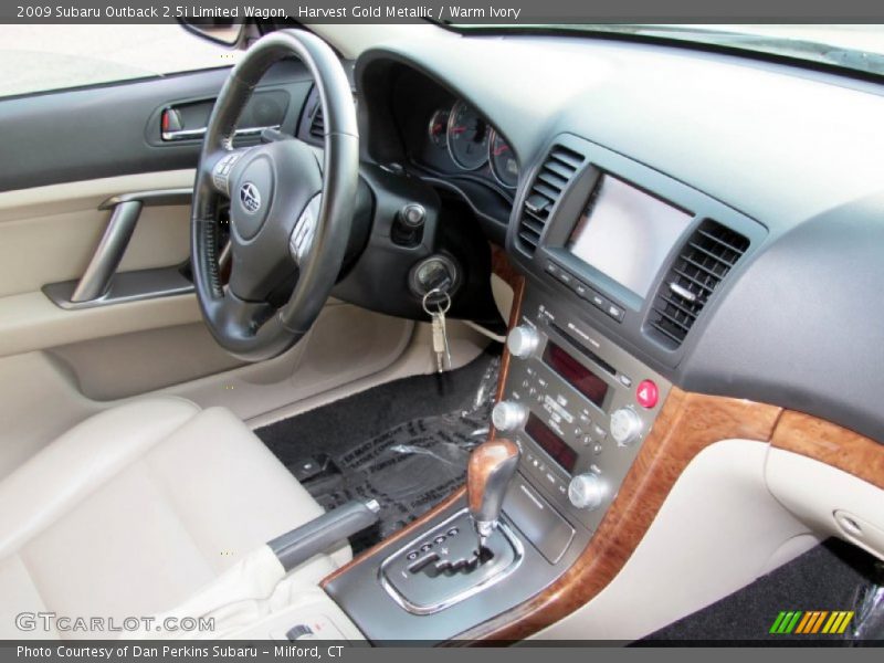 Harvest Gold Metallic / Warm Ivory 2009 Subaru Outback 2.5i Limited Wagon