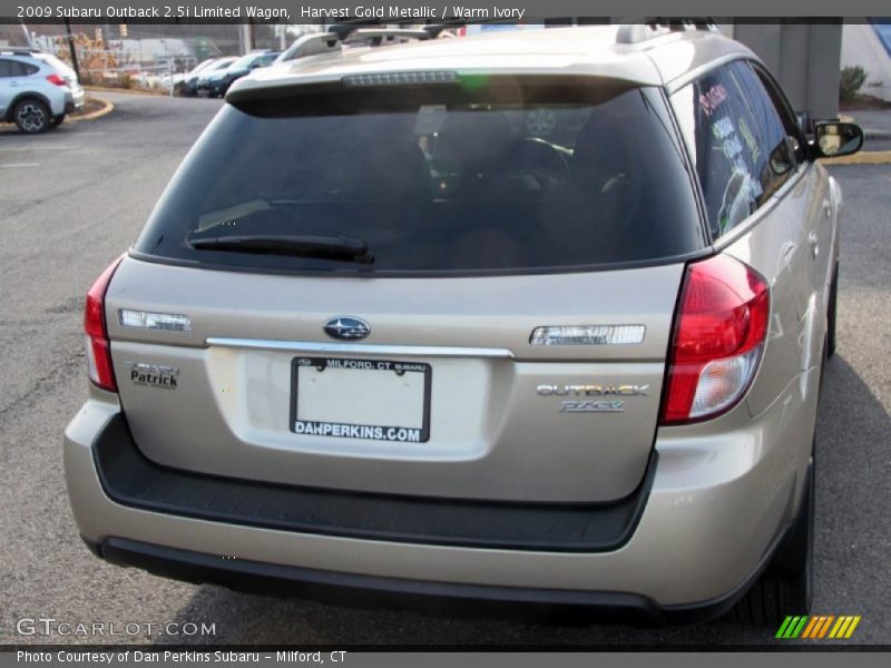 Harvest Gold Metallic / Warm Ivory 2009 Subaru Outback 2.5i Limited Wagon