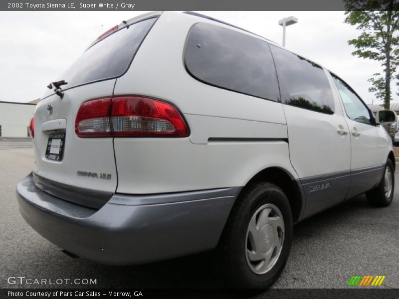 Super White / Gray 2002 Toyota Sienna LE
