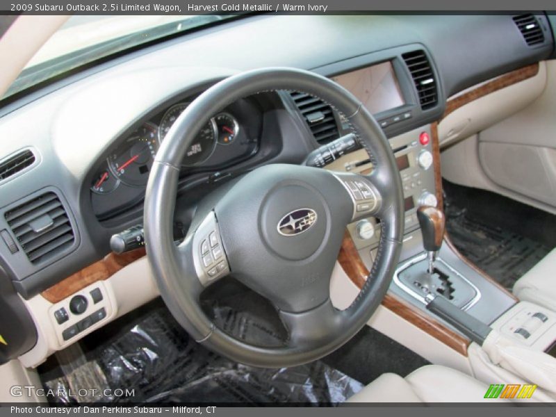 Harvest Gold Metallic / Warm Ivory 2009 Subaru Outback 2.5i Limited Wagon
