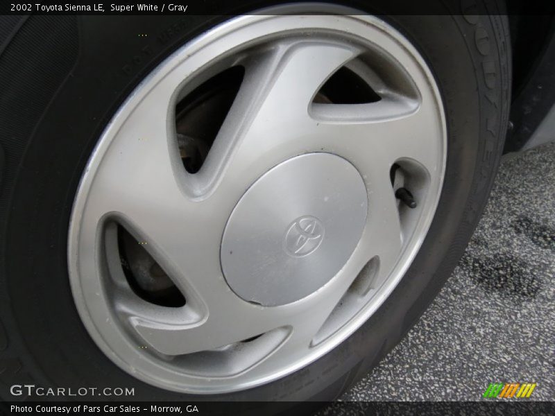 Super White / Gray 2002 Toyota Sienna LE