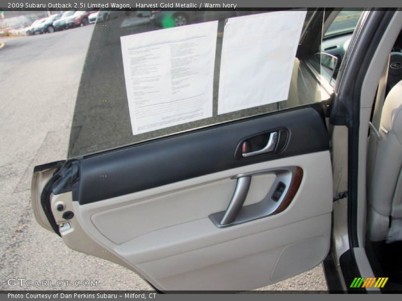 Harvest Gold Metallic / Warm Ivory 2009 Subaru Outback 2.5i Limited Wagon