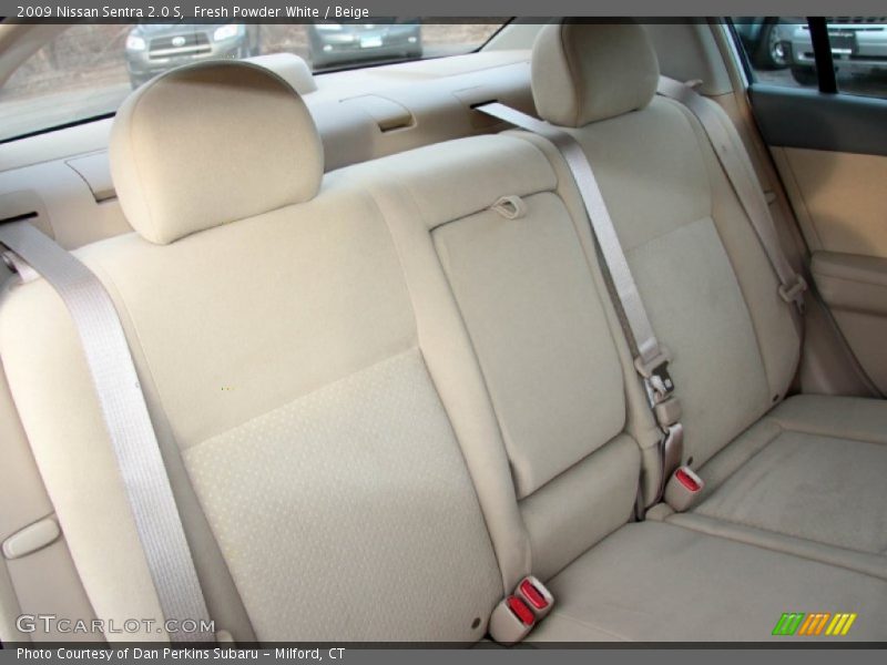 Fresh Powder White / Beige 2009 Nissan Sentra 2.0 S