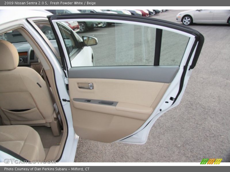 Fresh Powder White / Beige 2009 Nissan Sentra 2.0 S