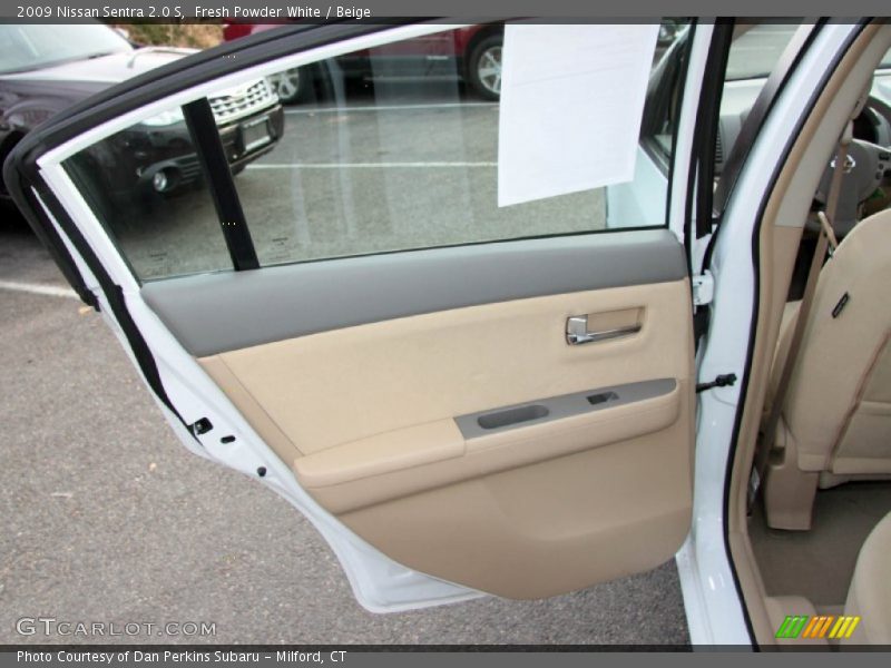 Fresh Powder White / Beige 2009 Nissan Sentra 2.0 S