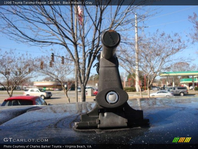 Black Metallic / Gray 1998 Toyota Tacoma Regular Cab 4x4