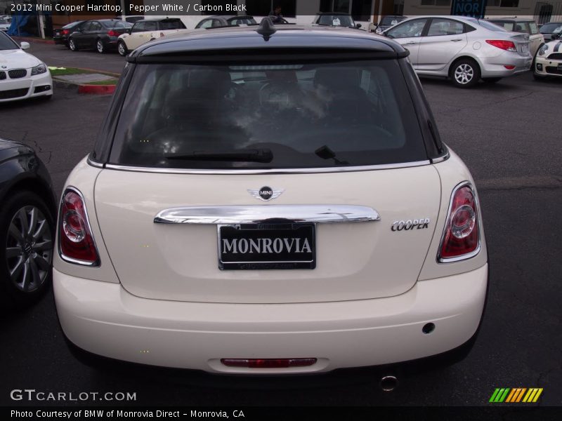 Pepper White / Carbon Black 2012 Mini Cooper Hardtop