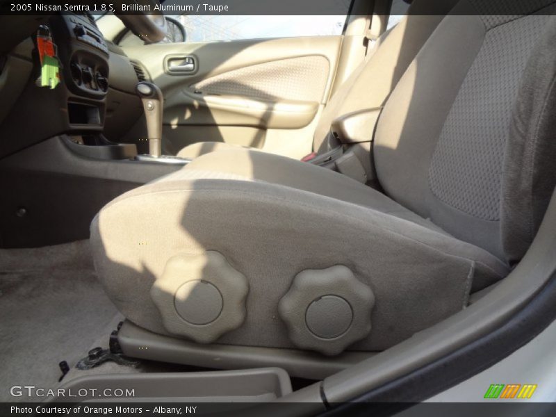 Brilliant Aluminum / Taupe 2005 Nissan Sentra 1.8 S