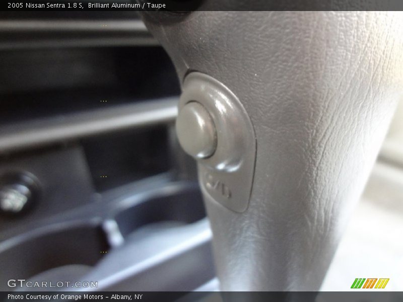 Brilliant Aluminum / Taupe 2005 Nissan Sentra 1.8 S