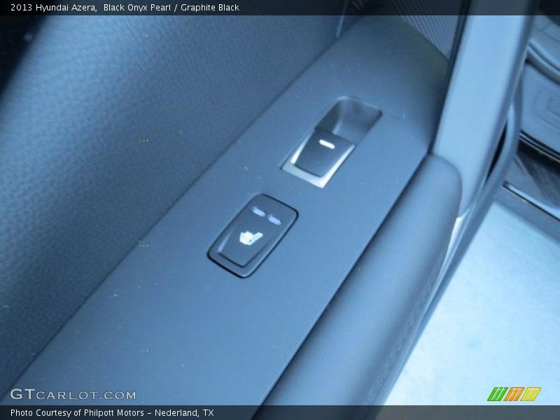Black Onyx Pearl / Graphite Black 2013 Hyundai Azera