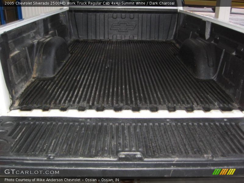 Summit White / Dark Charcoal 2005 Chevrolet Silverado 2500HD Work Truck Regular Cab 4x4