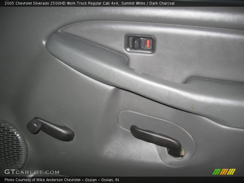 Summit White / Dark Charcoal 2005 Chevrolet Silverado 2500HD Work Truck Regular Cab 4x4