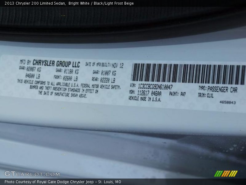 Bright White / Black/Light Frost Beige 2013 Chrysler 200 Limited Sedan