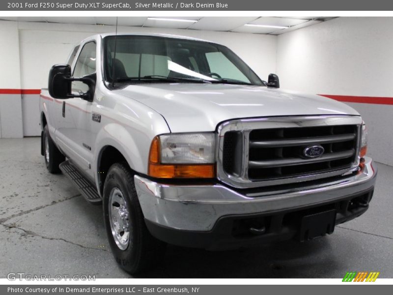 Silver Metallic / Dark Denim Blue 2001 Ford F250 Super Duty XLT SuperCab