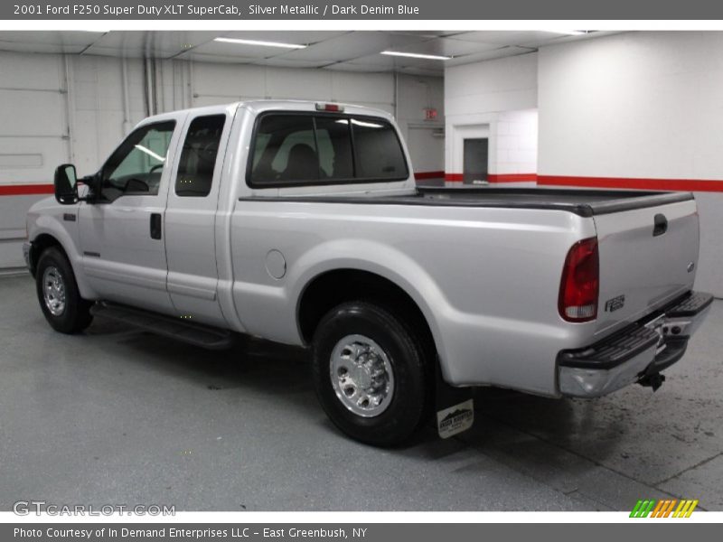 Silver Metallic / Dark Denim Blue 2001 Ford F250 Super Duty XLT SuperCab
