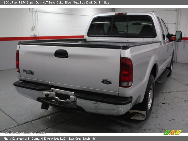 Silver Metallic / Dark Denim Blue 2001 Ford F250 Super Duty XLT SuperCab