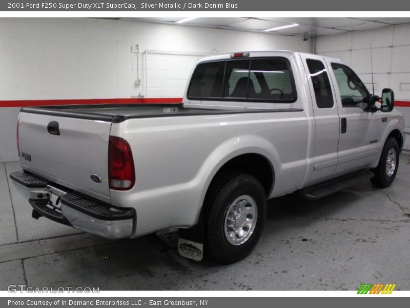 Silver Metallic / Dark Denim Blue 2001 Ford F250 Super Duty XLT SuperCab