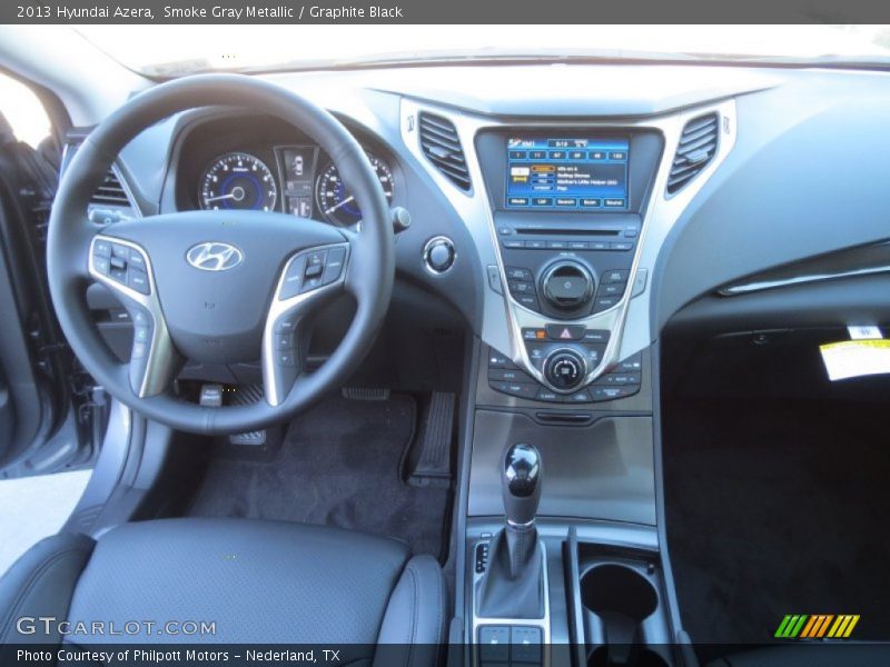Dashboard of 2013 Azera 