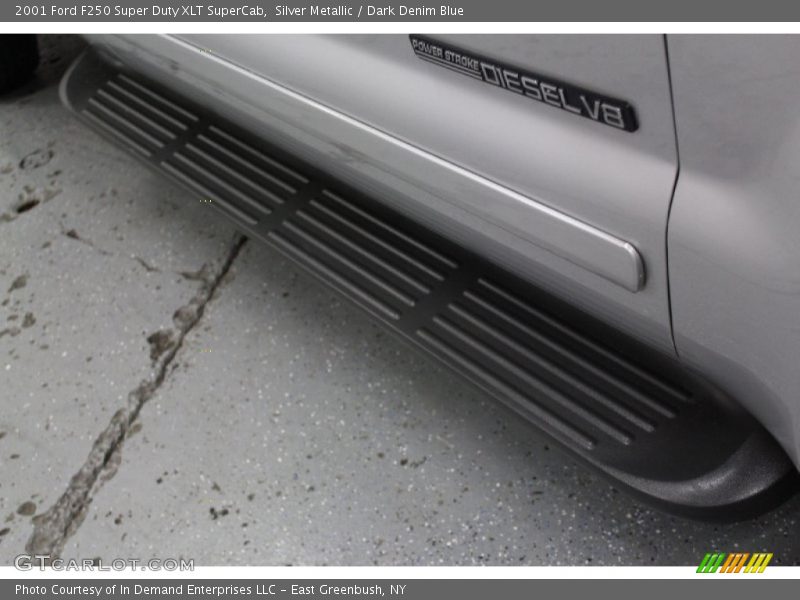 Silver Metallic / Dark Denim Blue 2001 Ford F250 Super Duty XLT SuperCab