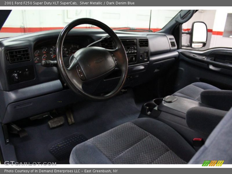 Silver Metallic / Dark Denim Blue 2001 Ford F250 Super Duty XLT SuperCab