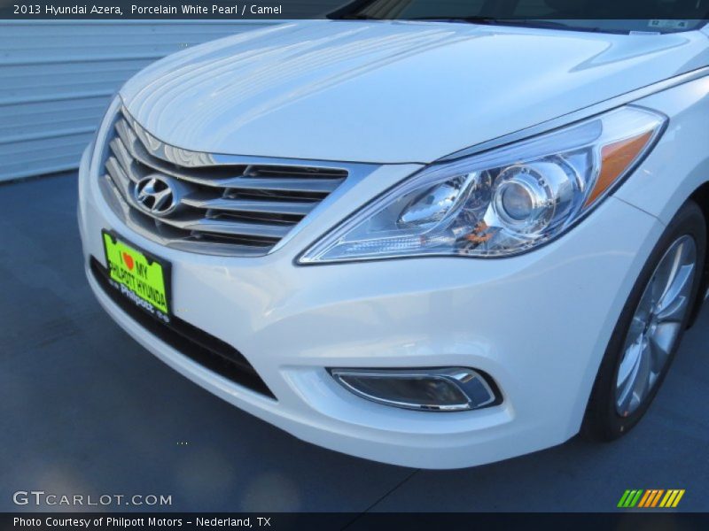 Porcelain White Pearl / Camel 2013 Hyundai Azera
