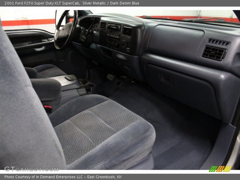 Silver Metallic / Dark Denim Blue 2001 Ford F250 Super Duty XLT SuperCab
