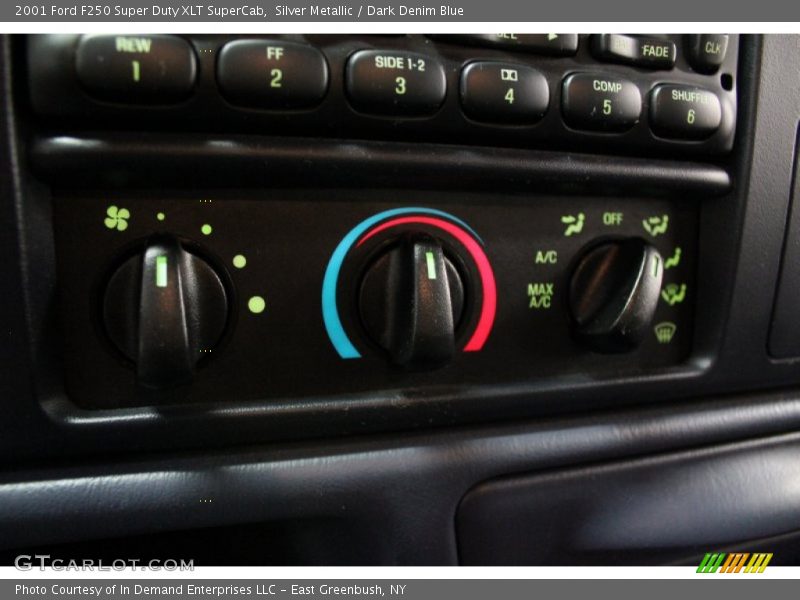 Silver Metallic / Dark Denim Blue 2001 Ford F250 Super Duty XLT SuperCab