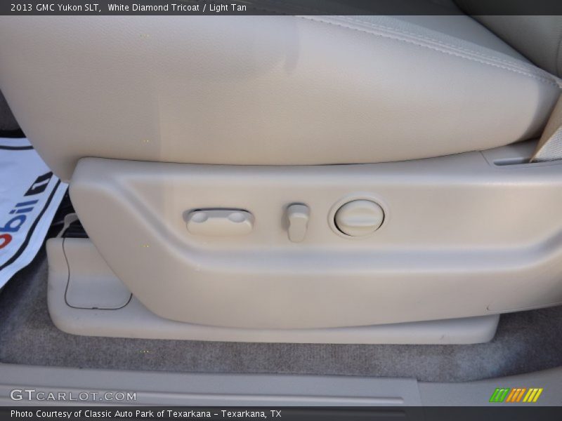 White Diamond Tricoat / Light Tan 2013 GMC Yukon SLT