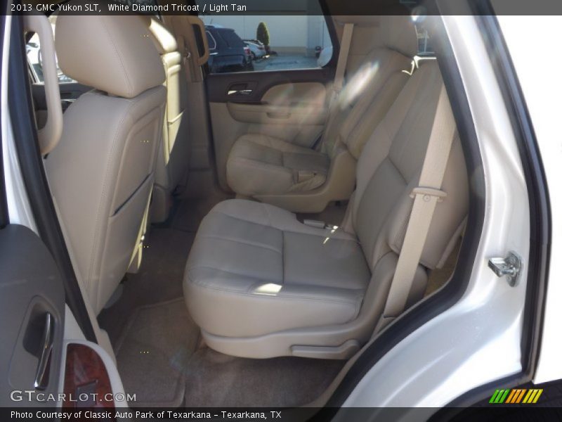 White Diamond Tricoat / Light Tan 2013 GMC Yukon SLT