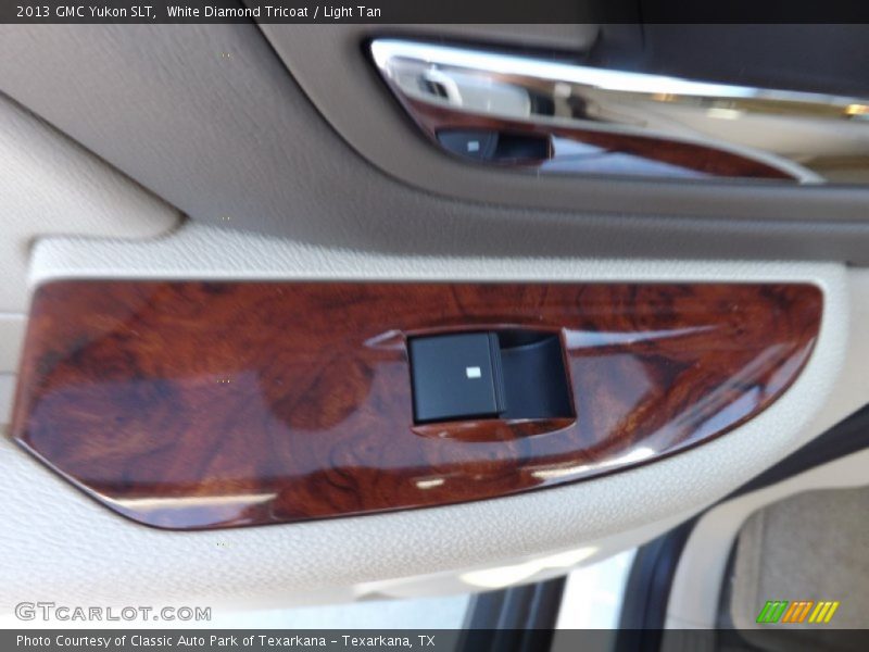 White Diamond Tricoat / Light Tan 2013 GMC Yukon SLT