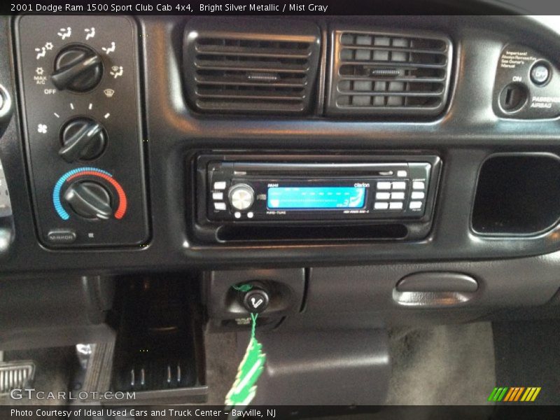 Bright Silver Metallic / Mist Gray 2001 Dodge Ram 1500 Sport Club Cab 4x4