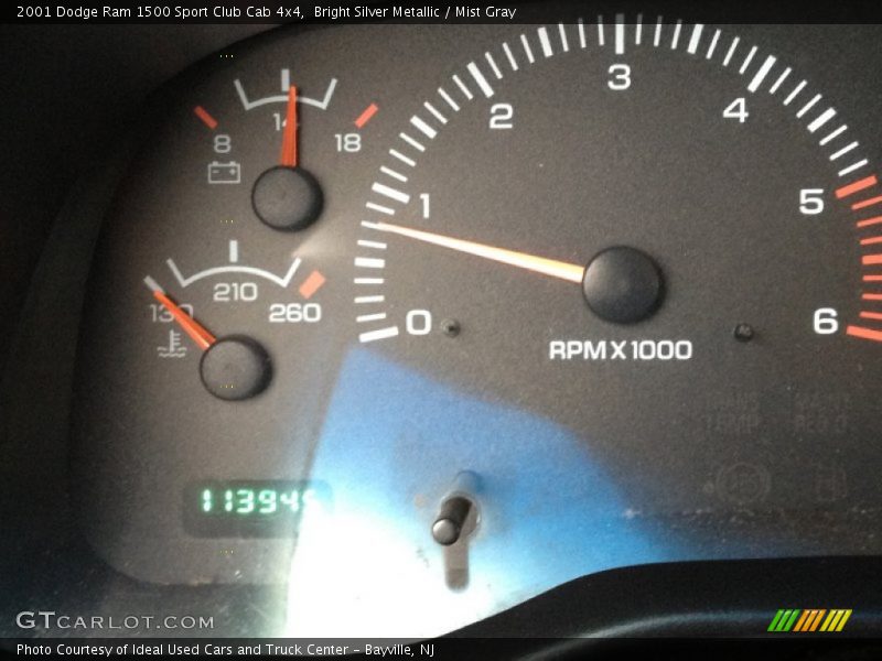 Bright Silver Metallic / Mist Gray 2001 Dodge Ram 1500 Sport Club Cab 4x4