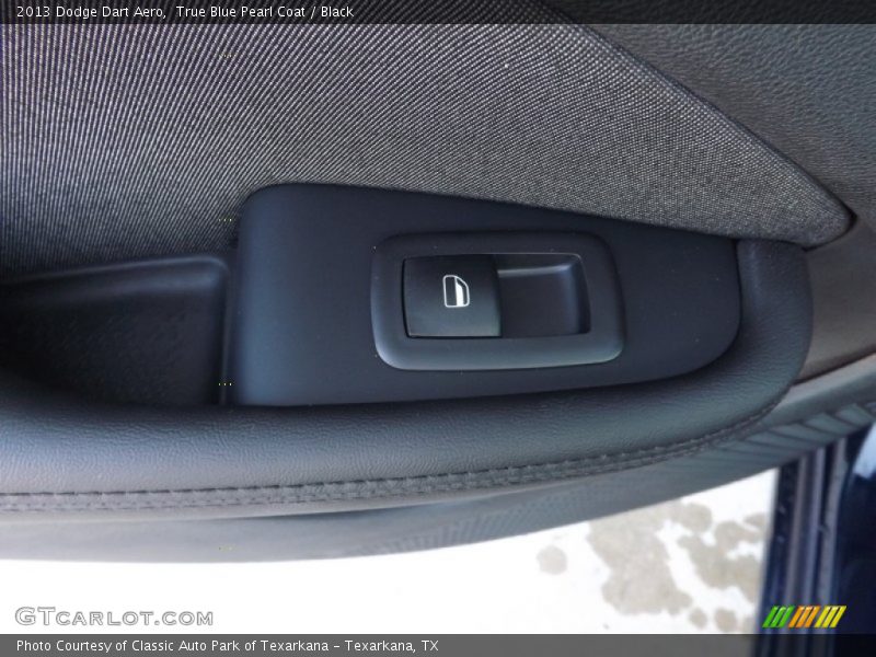 True Blue Pearl Coat / Black 2013 Dodge Dart Aero