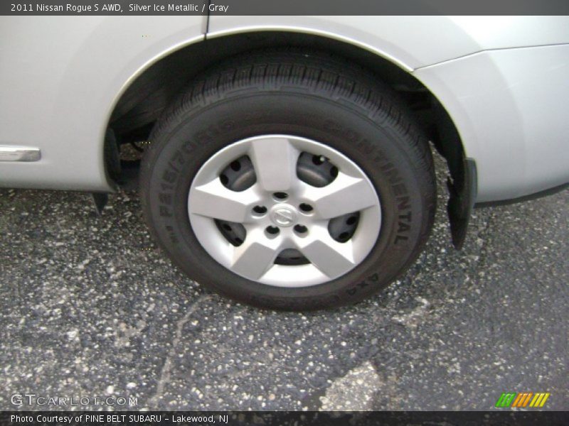 Silver Ice Metallic / Gray 2011 Nissan Rogue S AWD